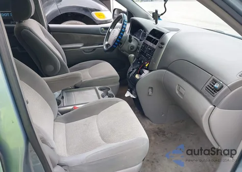 2010 Toyota Sienna Le from USA, damaged, VIN 5TDKK4CC5AS327606